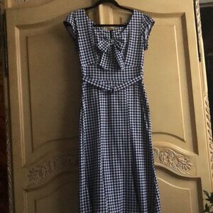 Chic Houndstooth Dress with Bow Detail